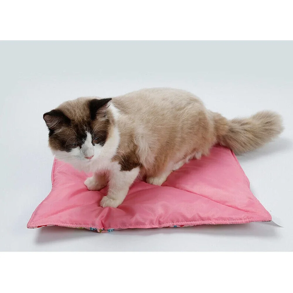 Pink Crate Liner for Cats or Dogs with Cute Fish Design (18.5